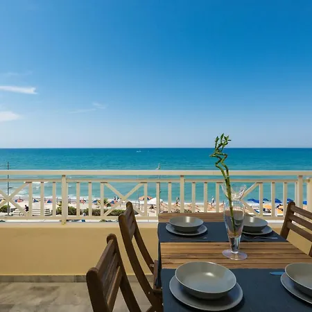 Seafront Deluxe